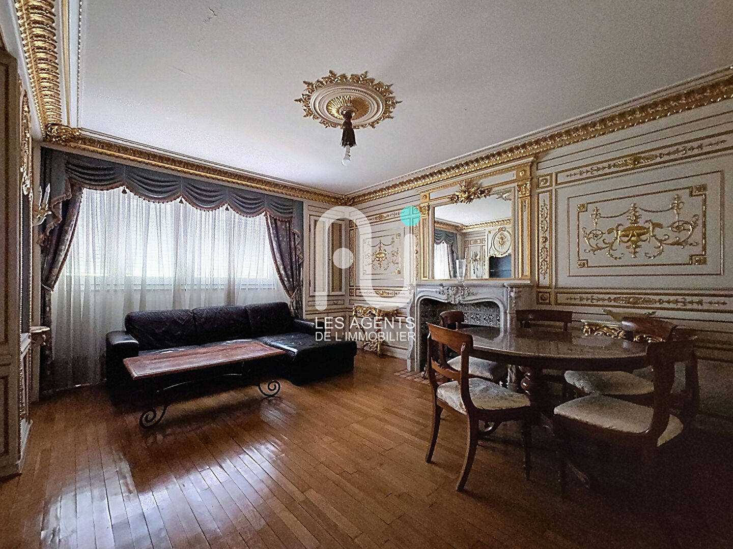 Asnières  Appartement _3 pièces lumineux  64 M²+ Une place de parking