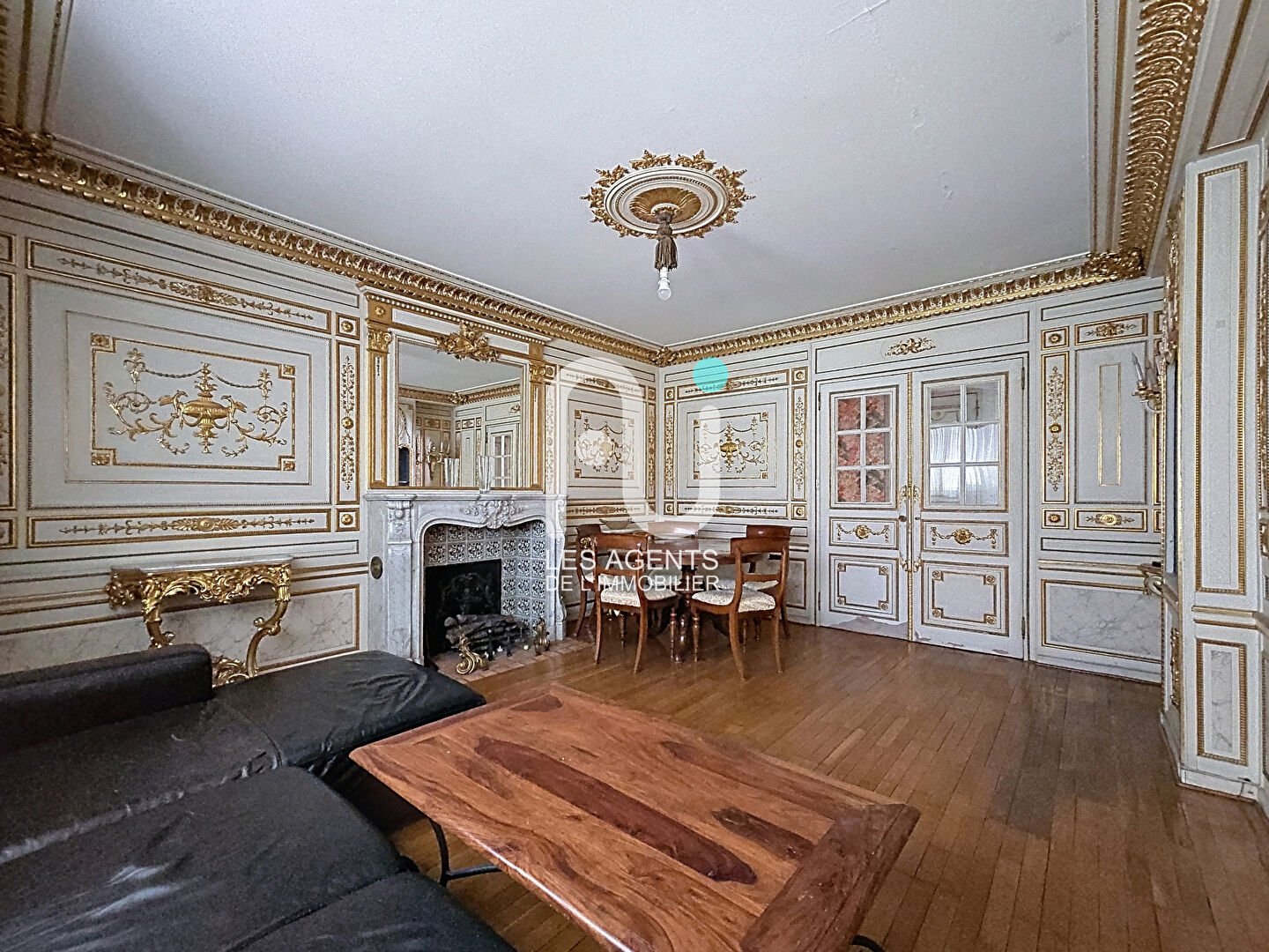 Asnières  Appartement _3 pièces lumineux  64 M²+ Une place de parking