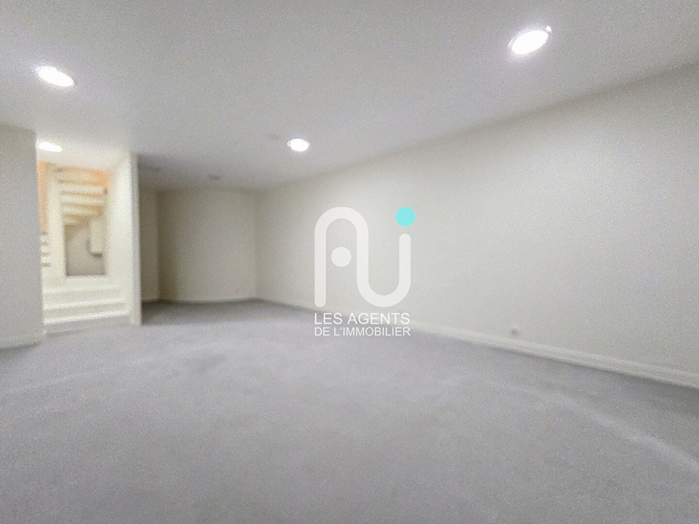 Local commercial  73.3m2